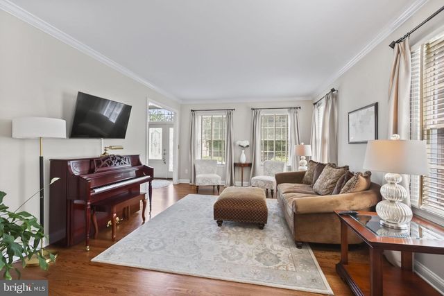 16 CUMMINGS RD, Monmouth Junction, NJ 08852