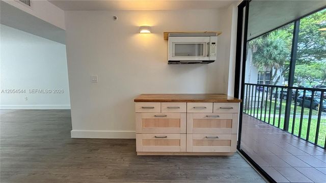 8540 SW 133rd Ave Road 219, Miami, FL 33183