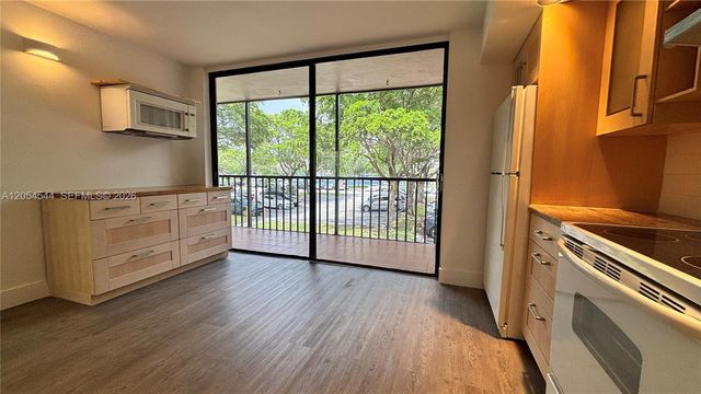 8540 SW 133rd Ave Road 219, Miami, FL 33183