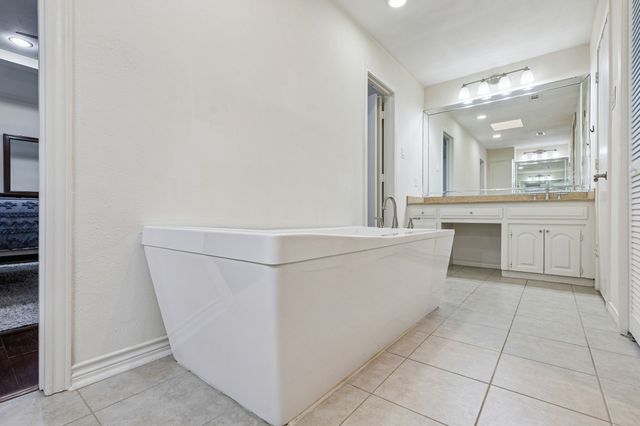 6139 Yellow Rock Trail, Dallas, TX 75248