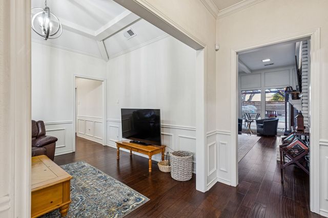 6139 Yellow Rock Trail, Dallas, TX 75248