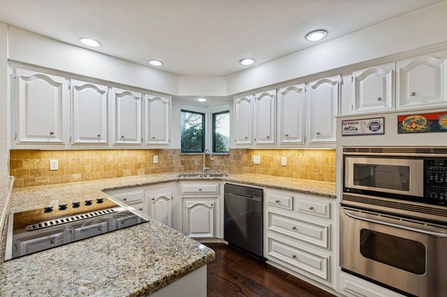 6139 Yellow Rock Trail, Dallas, TX 75248