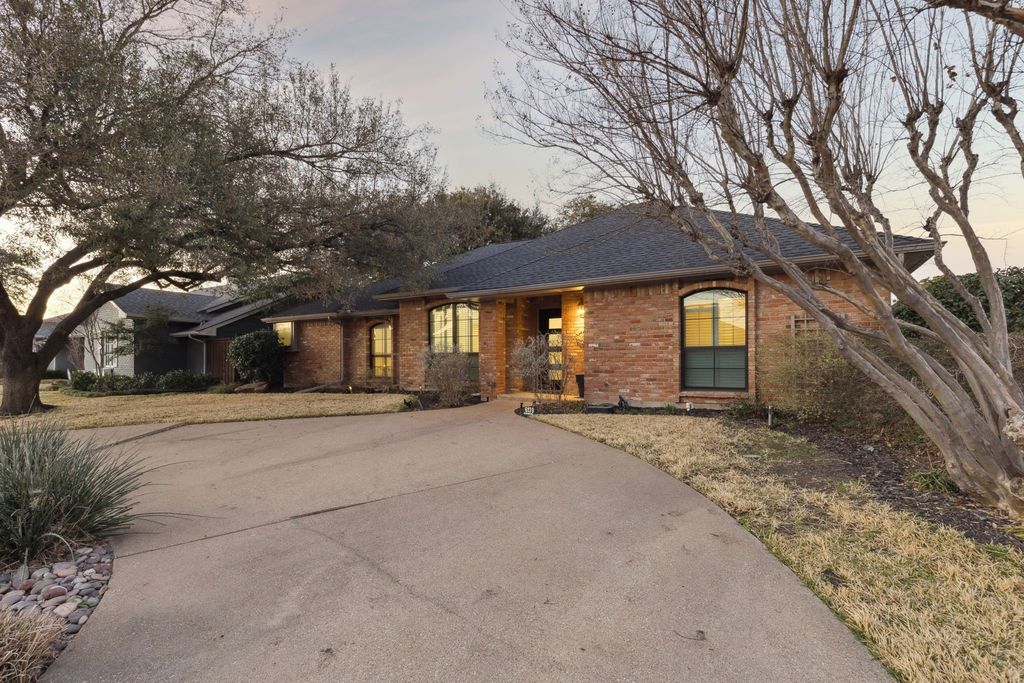 6139 Yellow Rock Trail, Dallas, TX 75248