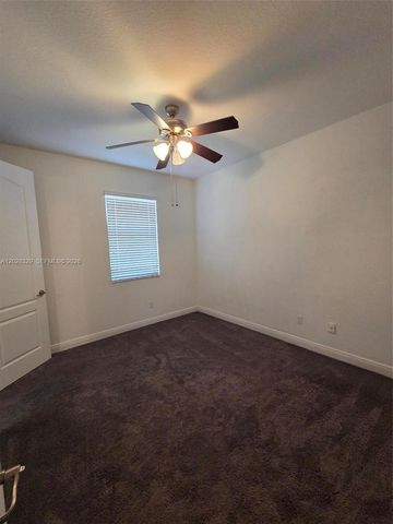 8671 Lakeside Bnd 1, Parkland, FL 33076
