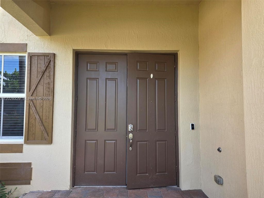 8671 Lakeside Bnd 1, Parkland, FL 33076