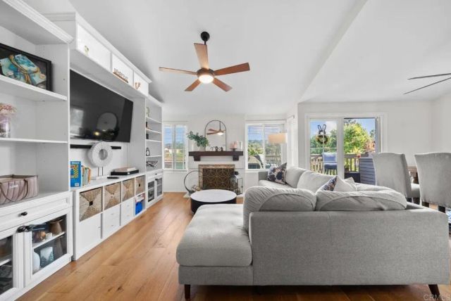 5965 Gaines Street, San Diego, CA 92110