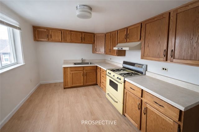 338 Taylor St, Bloomfield, PA 15224