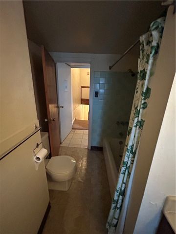 338 Taylor St, Bloomfield, PA 15224