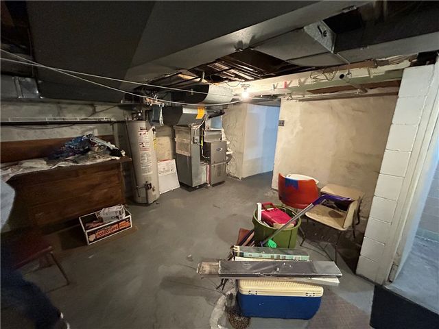 338 Taylor St, Bloomfield, PA 15224