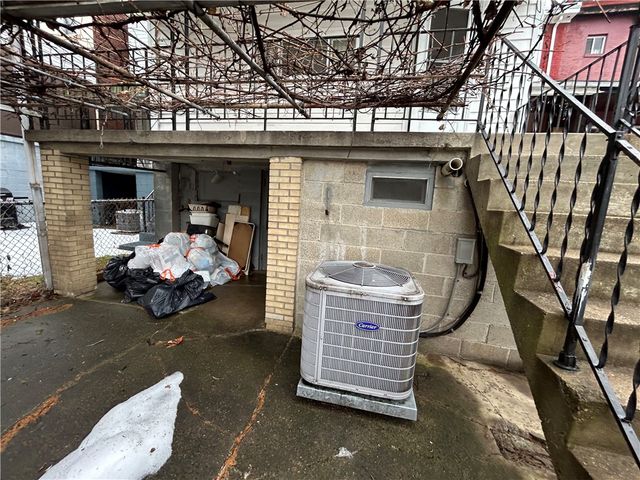 338 Taylor St, Bloomfield, PA 15224