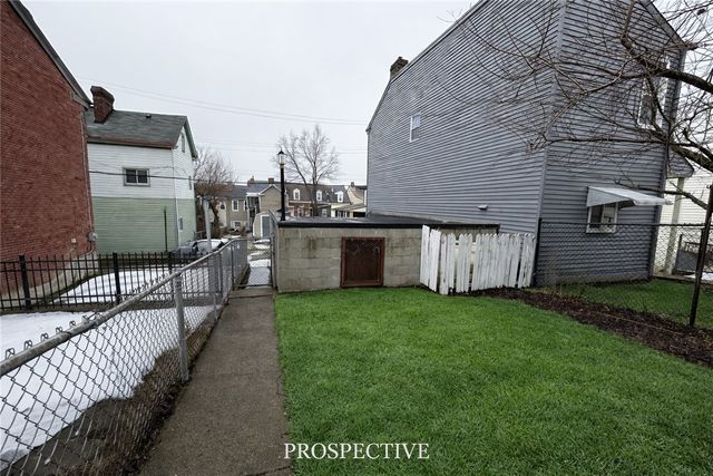 338 Taylor St, Bloomfield, PA 15224