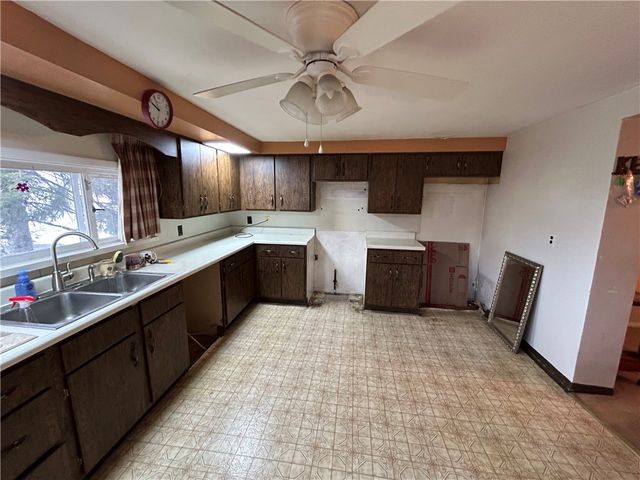 338 Taylor St, Bloomfield, PA 15224