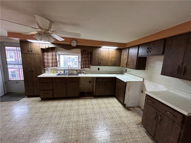 338 Taylor St, Bloomfield, PA 15224