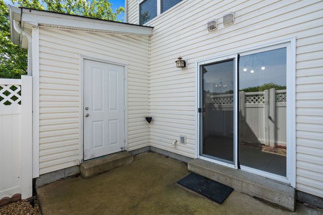 3253 Harpeth Springs Dr, Nashville, TN 37221