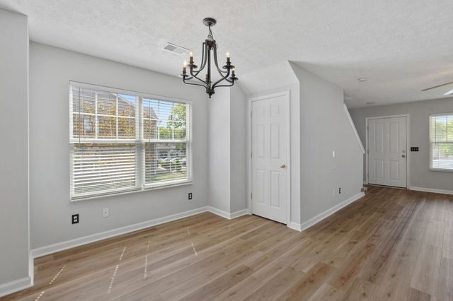 3253 Harpeth Springs Dr, Nashville, TN 37221