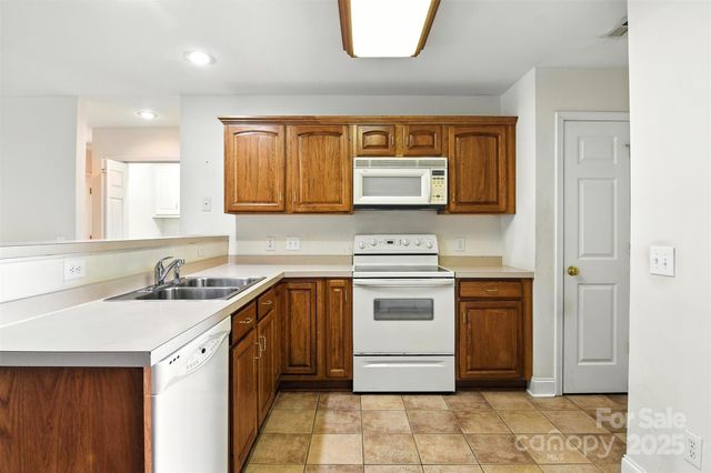 3131 9th Street Drive NE 53, Hickory, NC 28601