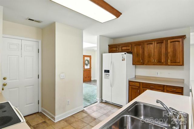 3131 9th Street Drive NE 53, Hickory, NC 28601