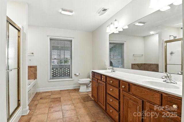 3131 9th Street Drive NE 53, Hickory, NC 28601