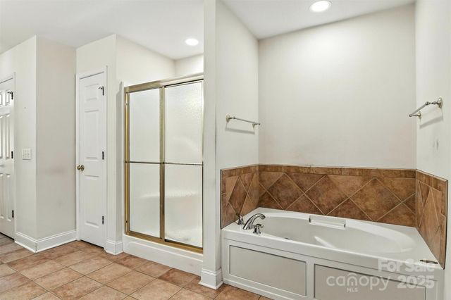 3131 9th Street Drive NE 53, Hickory, NC 28601