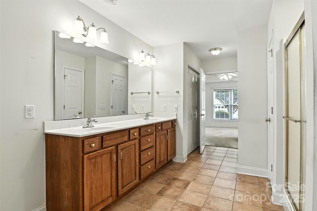 3131 9th Street Drive NE 53, Hickory, NC 28601