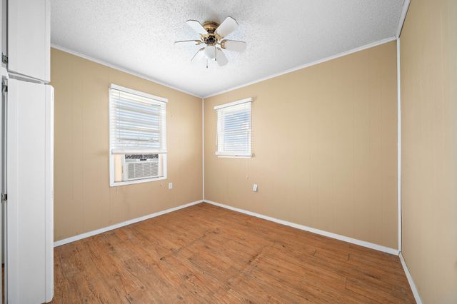 895 Hcr 2452 N, Hillsboro, TX 76645