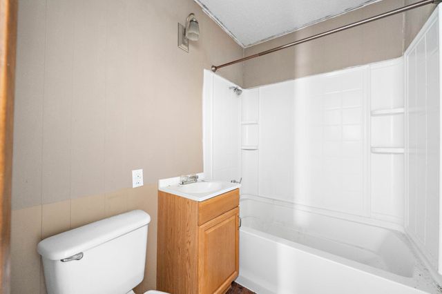 895 Hcr 2452 N, Hillsboro, TX 76645