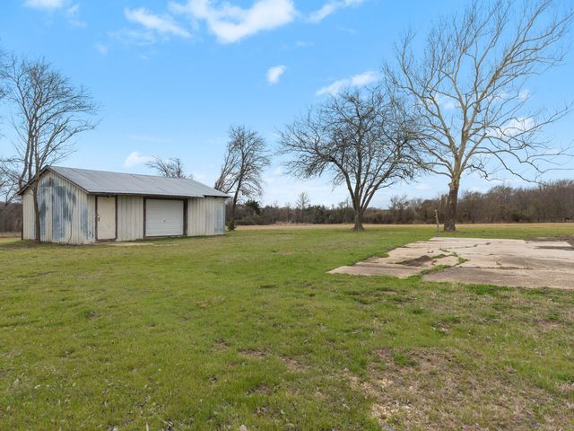 895 Hcr 2452 N, Hillsboro, TX 76645