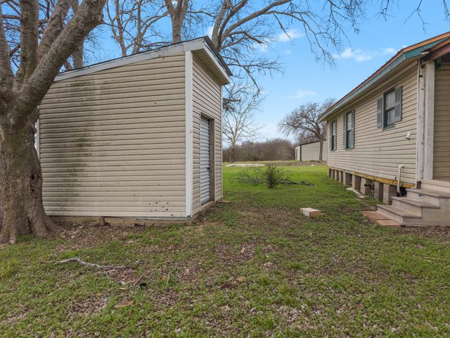 895 Hcr 2452 N, Hillsboro, TX 76645