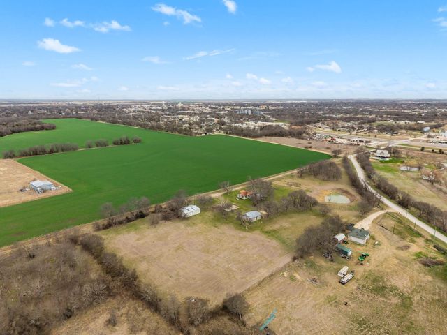 895 Hcr 2452 N, Hillsboro, TX 76645