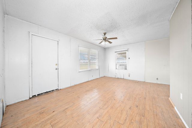 895 Hcr 2452 N, Hillsboro, TX 76645