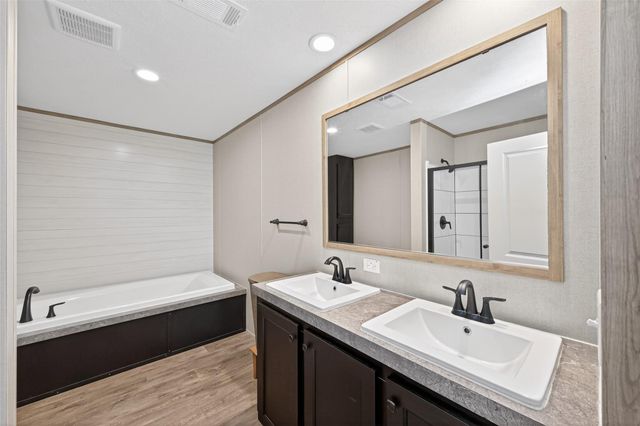 1218 Long Leaf Pine Street, Huffman, TX 77336