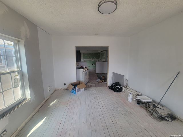 2111 Rivas, San Antonio, TX 78228