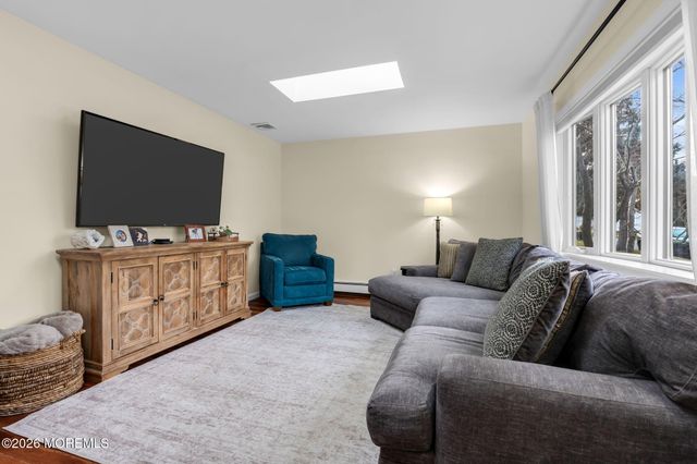 51 7th Street, Belford, NJ 07718