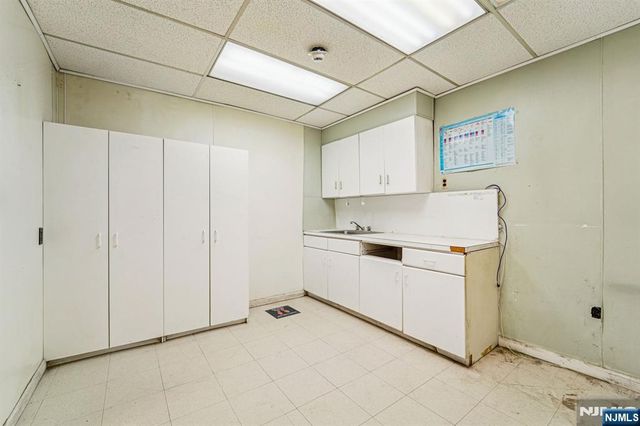 600 Kennedy Boulevard 1, Union City, NJ 07087