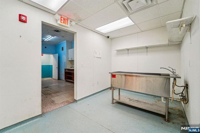 600 Kennedy Boulevard 1, Union City, NJ 07087