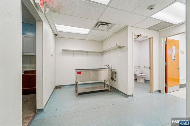 600 Kennedy Boulevard 1, Union City, NJ 07087