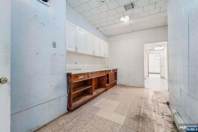 600 Kennedy Boulevard 1, Union City, NJ 07087