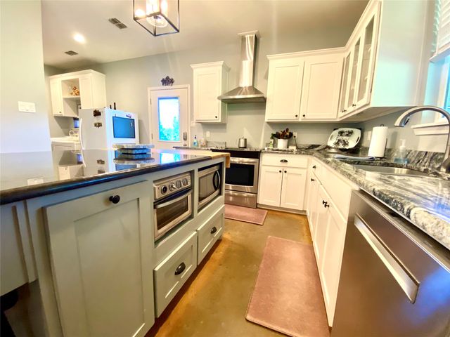 1575 County Road 3860, Hawkins, TX 75765