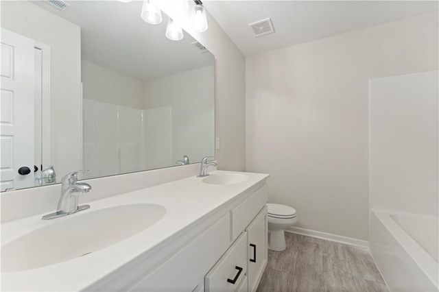 11803 N Bellaire Avenue, Kansas City, MO 64156