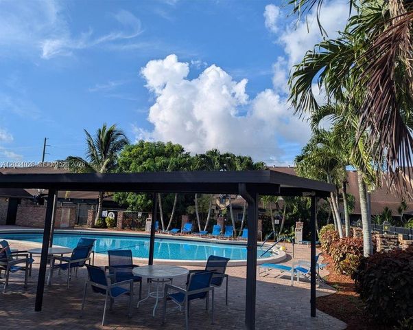 4430 NW 92nd Way, Sunrise, FL 33351