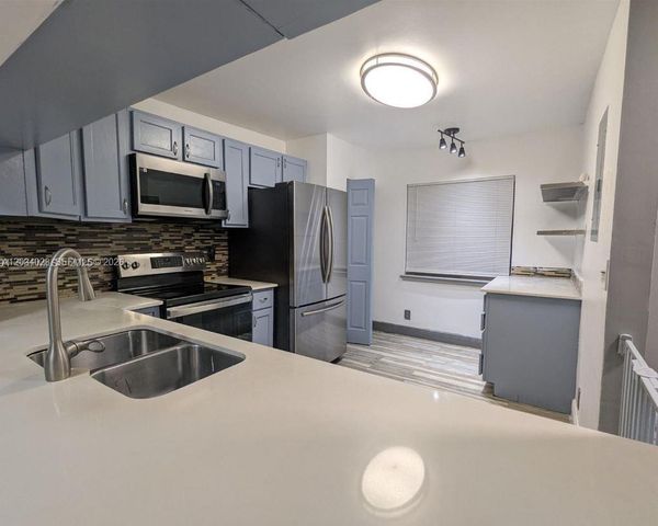 4430 NW 92nd Way, Sunrise, FL 33351