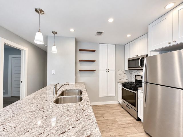 813 Emerald Wood DR, Austin, TX 78745