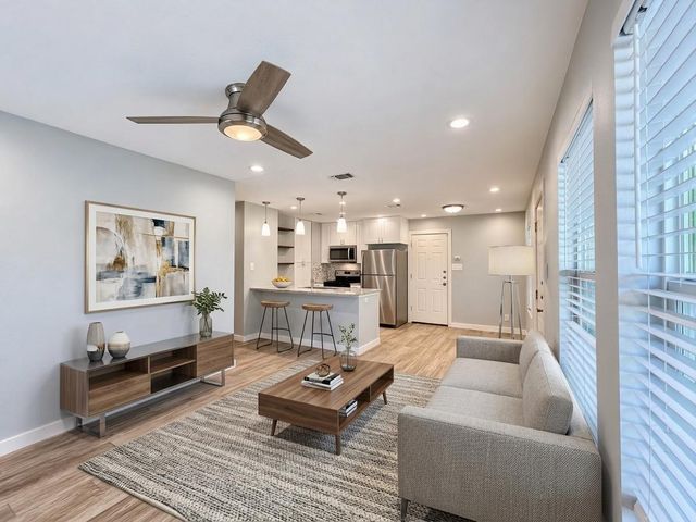 813 Emerald Wood DR, Austin, TX 78745