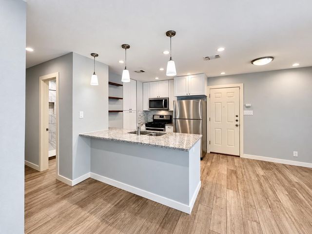 813 Emerald Wood DR, Austin, TX 78745