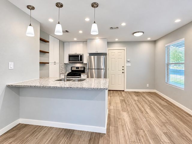 813 Emerald Wood DR, Austin, TX 78745