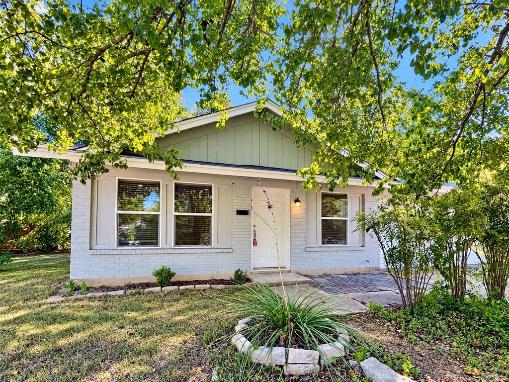 813 Emerald Wood DR, Austin, TX 78745