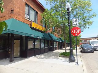 1822 W Wilson Avenue, Chicago, IL 60640