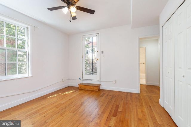 244 S 9TH ST, Philadelphia, PA 19107