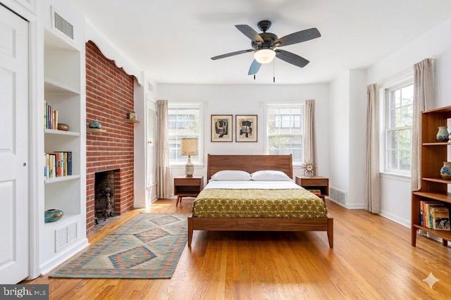 244 S 9TH ST, Philadelphia, PA 19107