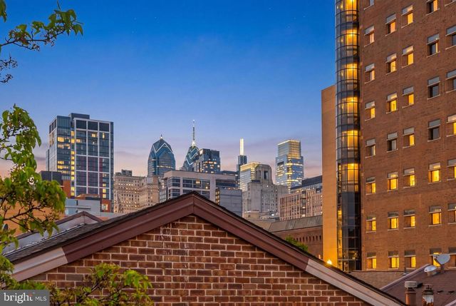 244 S 9TH ST, Philadelphia, PA 19107